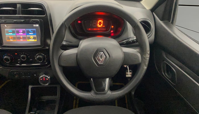2018 Renault Kwid RXT 1.0 AMT, Petrol, Automatic, 32,270 km, Steering Wheel Close Up