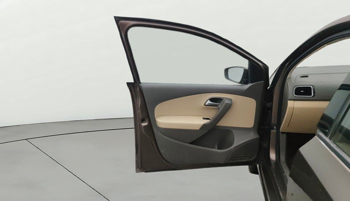 2015 Volkswagen Vento HIGHLINE 1.5 AT, Diesel, Automatic, 1,09,859 km, LHS Front Door