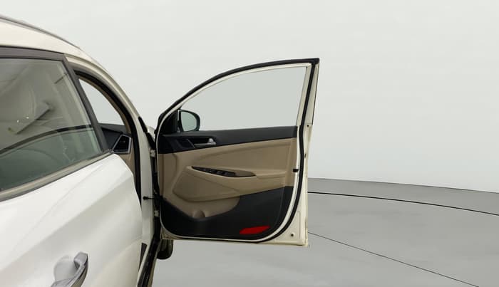 2018 Hyundai Tucson GLS 2WD AT PETROL, Petrol, Automatic, 37,821 km, RHS Front Door