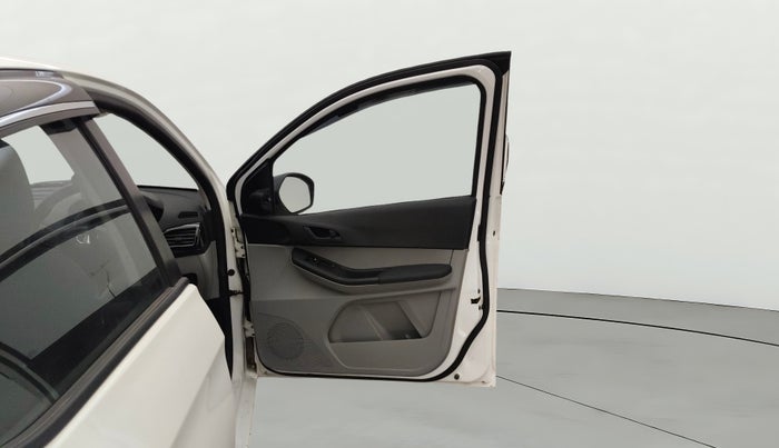 2022 Tata Tiago XTA PETROL, Petrol, Automatic, 12,179 km, RHS Front Door