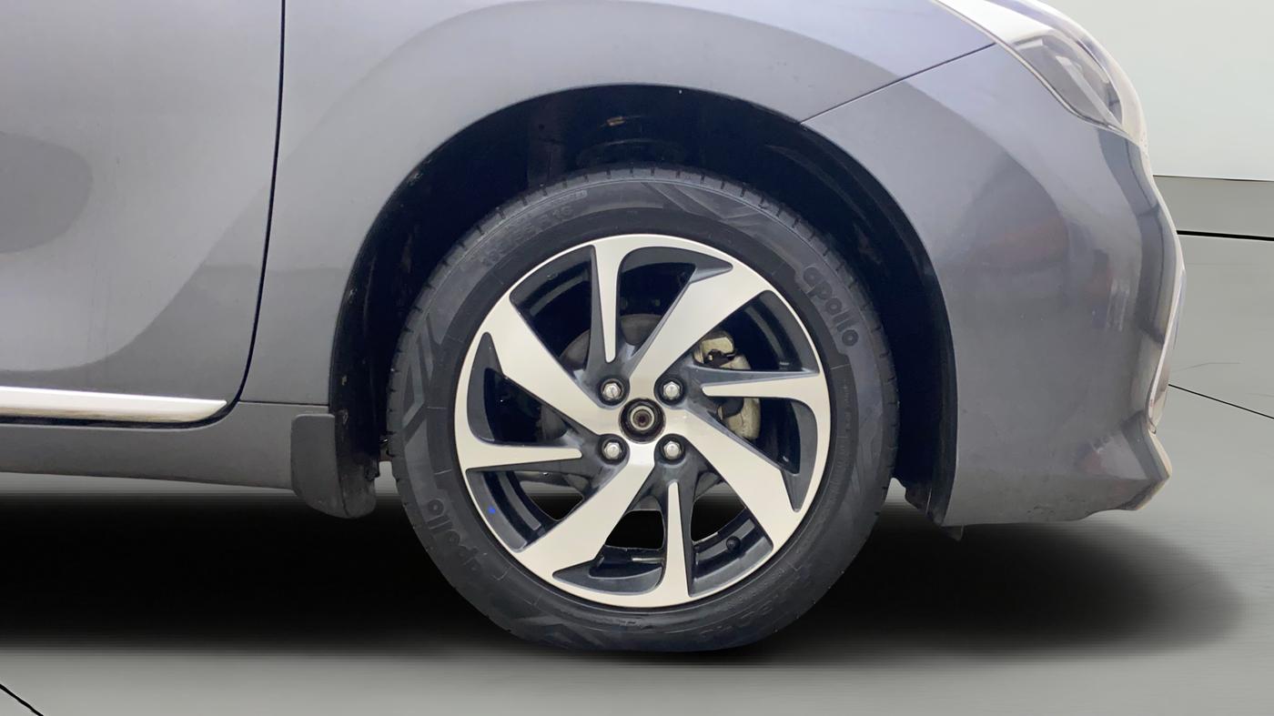 2022 Toyota Glanza V AMT, Petrol, Automatic, 35,951 km, Right Front Wheel
