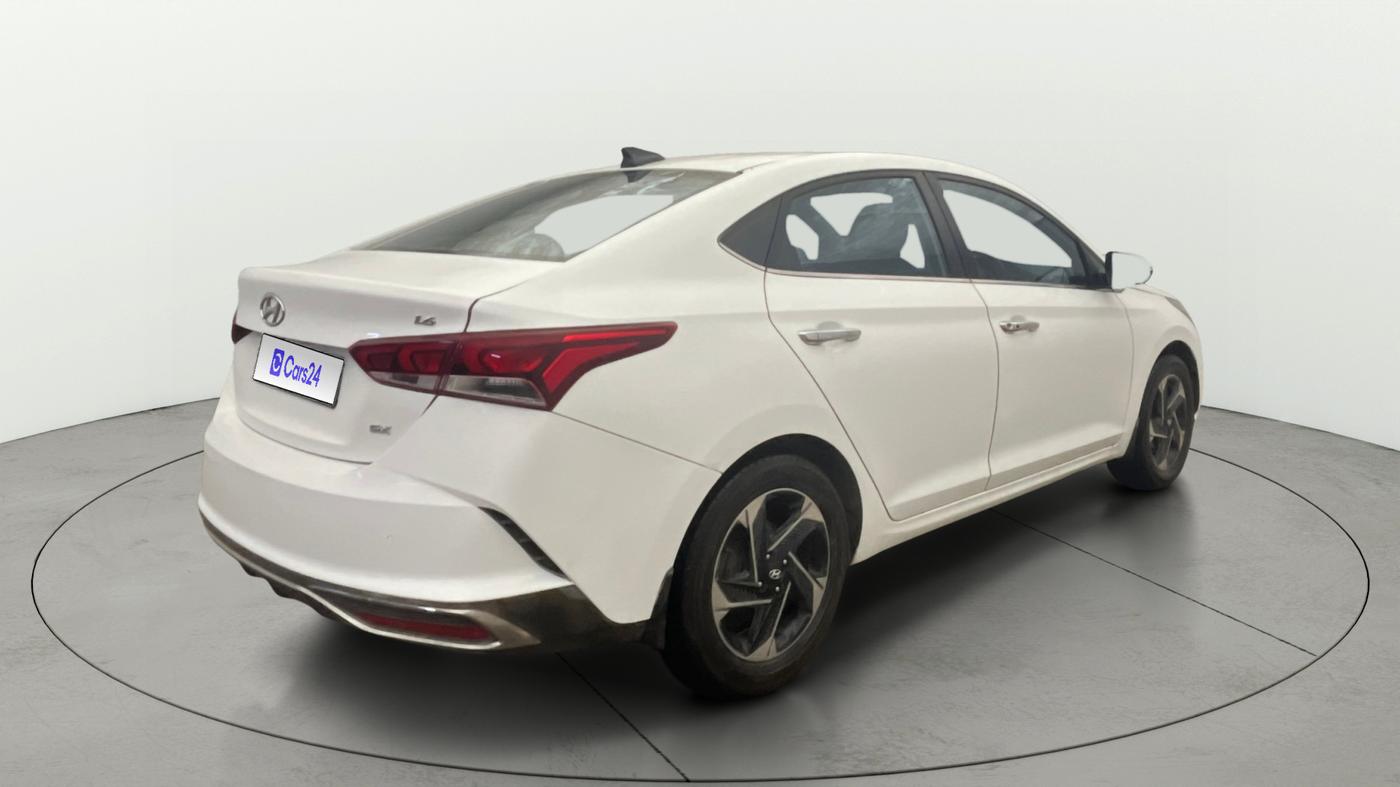 2019 Hyundai Verna 1.6 VTVT SX + AT, Petrol, Automatic, 74,540 km, Right Back Diagonal