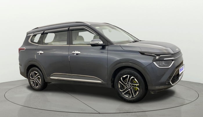 2022 KIA CARENS LUXURY PLUS 1.4 PETROL 7 STR, Petrol, Manual, 30,236 km, Right Front Diagonal