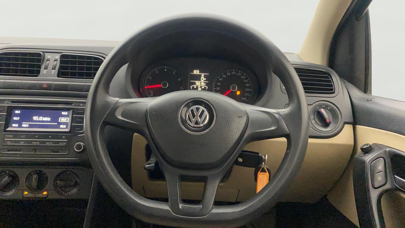 2016 Volkswagen Ameo COMFORTLINE 1.2L, Petrol, Manual, 76,309 km, Steering Wheel Close Up