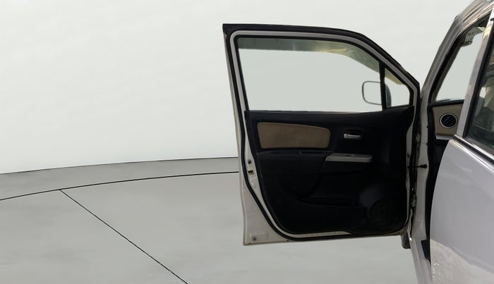 2018 Maruti Wagon R 1.0 LXI CNG, CNG, Manual, 90,144 km, LHS Front Door