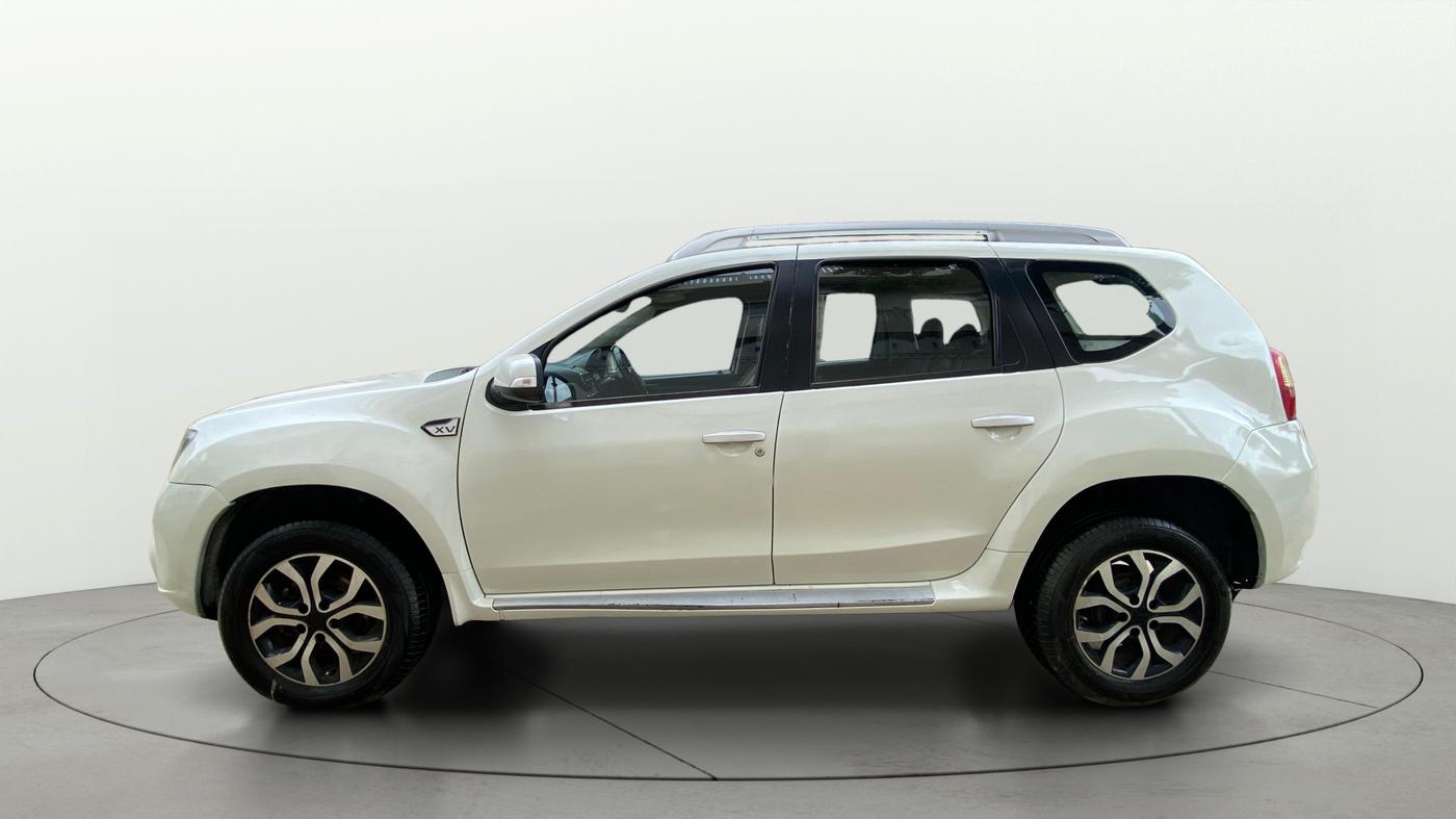 2017 Nissan Terrano XV D PREMIUM AMT, Diesel, Automatic, 1,02,165 km, Left Side