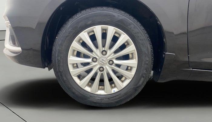 2020 Maruti Ciaz DELTA AT 1.5 SHVS PETROL, Petrol, Automatic, 1,38,064 km, Left Front Wheel