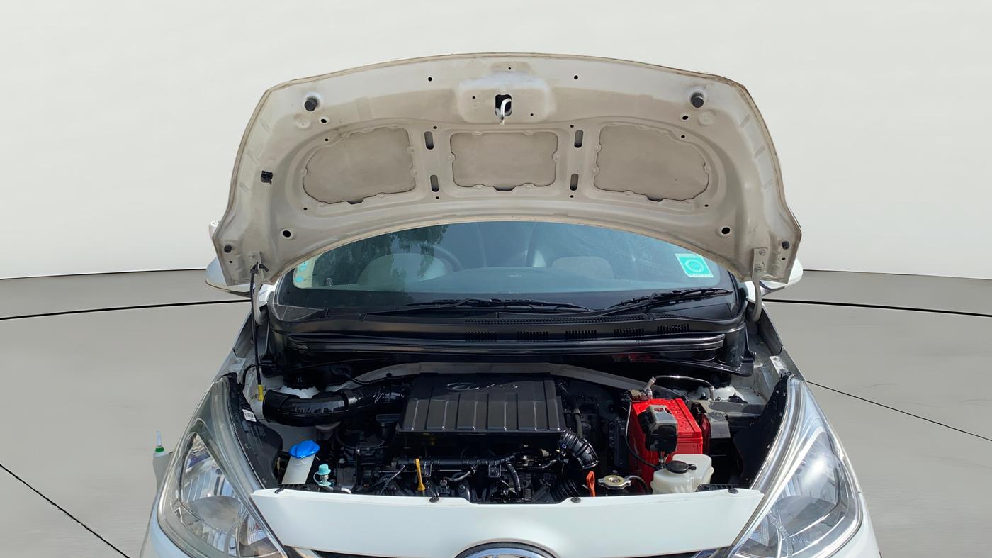 2019 Hyundai Grand i10 SPORTZ AT 1.2 KAPPA VTVT, Petrol, Automatic, 32,576 km, Open Bonet