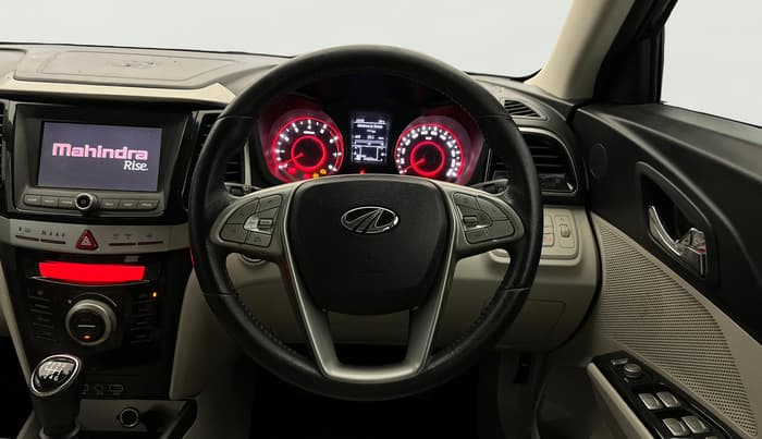 2019 Mahindra XUV300 W8 (O) 1.2 PETROL, Petrol, Manual, 54,222 km, Steering Wheel Close Up