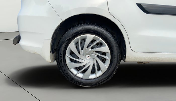 2016 Maruti Ertiga VXI, Petrol, Manual, 28,858 km, Right Rear Wheel