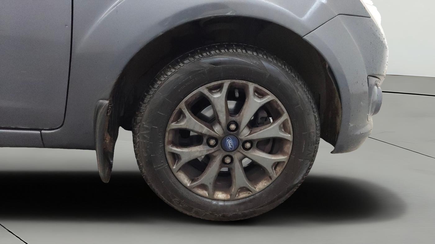 2015 Ford Figo TITANIUM 1.2 PETROL, Petrol, Manual, 57,330 km, Right Front Wheel