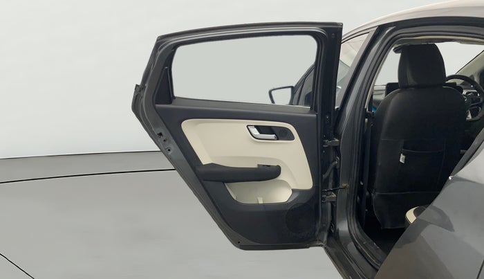 2023 Tata ALTROZ XZ + SUNROOF, Petrol, Manual, 8,013 km, LHS Rear Door