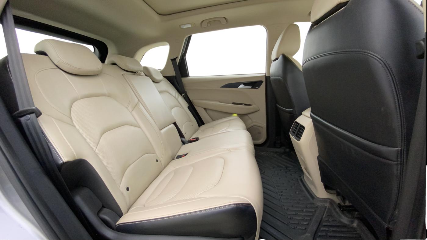 2021 MG HECTOR SHARP 1.5 PETROL CVT, Petrol, Automatic, 99,876 km, Right Side Rear Door Cabin