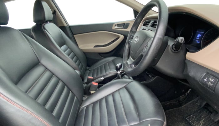 2019 Hyundai Elite i20 ASTA 1.2 (O), Petrol, Manual, 38,963 km, Right Side Front Door Cabin