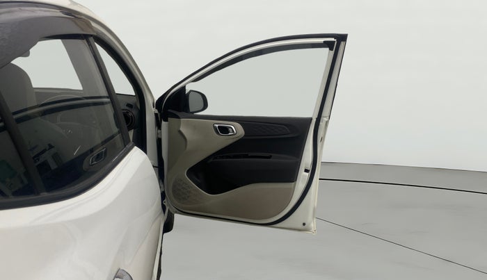 2021 Hyundai AURA SX 1.2, Petrol, Manual, 58,912 km, RHS Front Door