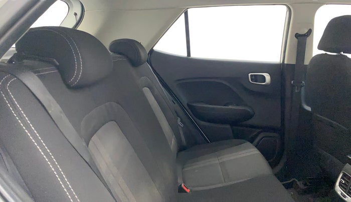 2020 Hyundai VENUE SX 1.0 TURBO IMT, Petrol, Manual, 61,085 km, Right Side Rear Door Cabin