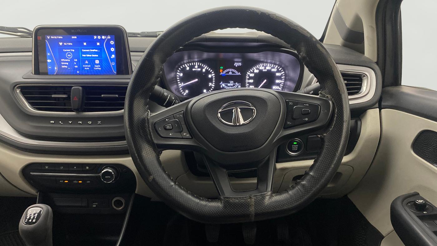 2022 Tata ALTROZ XT DIESEL, Diesel, Manual, 47,941 km, Steering Wheel Close Up