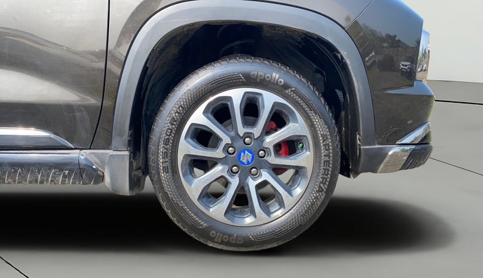 2022 Maruti Grand Vitara ZETA SMART HYBRID, Petrol, Manual, 40,249 km, Right Front Wheel