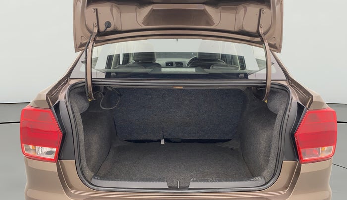 2018 Volkswagen Ameo COMFORTLINE 1.0L, Petrol, Manual, 74,402 km, Boot Open Zoomed View