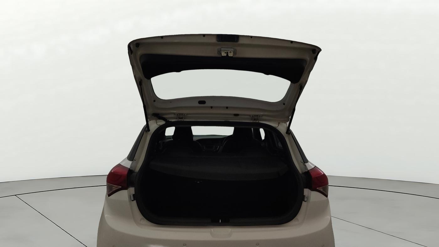 2015 Hyundai Elite i20 SPORTZ 1.2, Petrol, Manual, 95,781 km, Boot Door Open