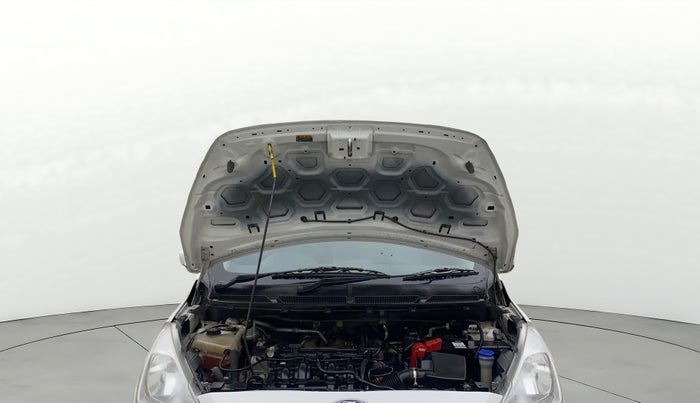 2015 Ford New Figo TITANIUM 1.2 PETROL MT, Petrol, Manual, 75,224 km, Open Bonet