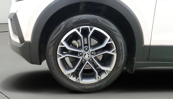 2021 Skoda KUSHAQ STYLE 1.0L TSI MT, Petrol, Manual, 40,478 km, Left Front Wheel