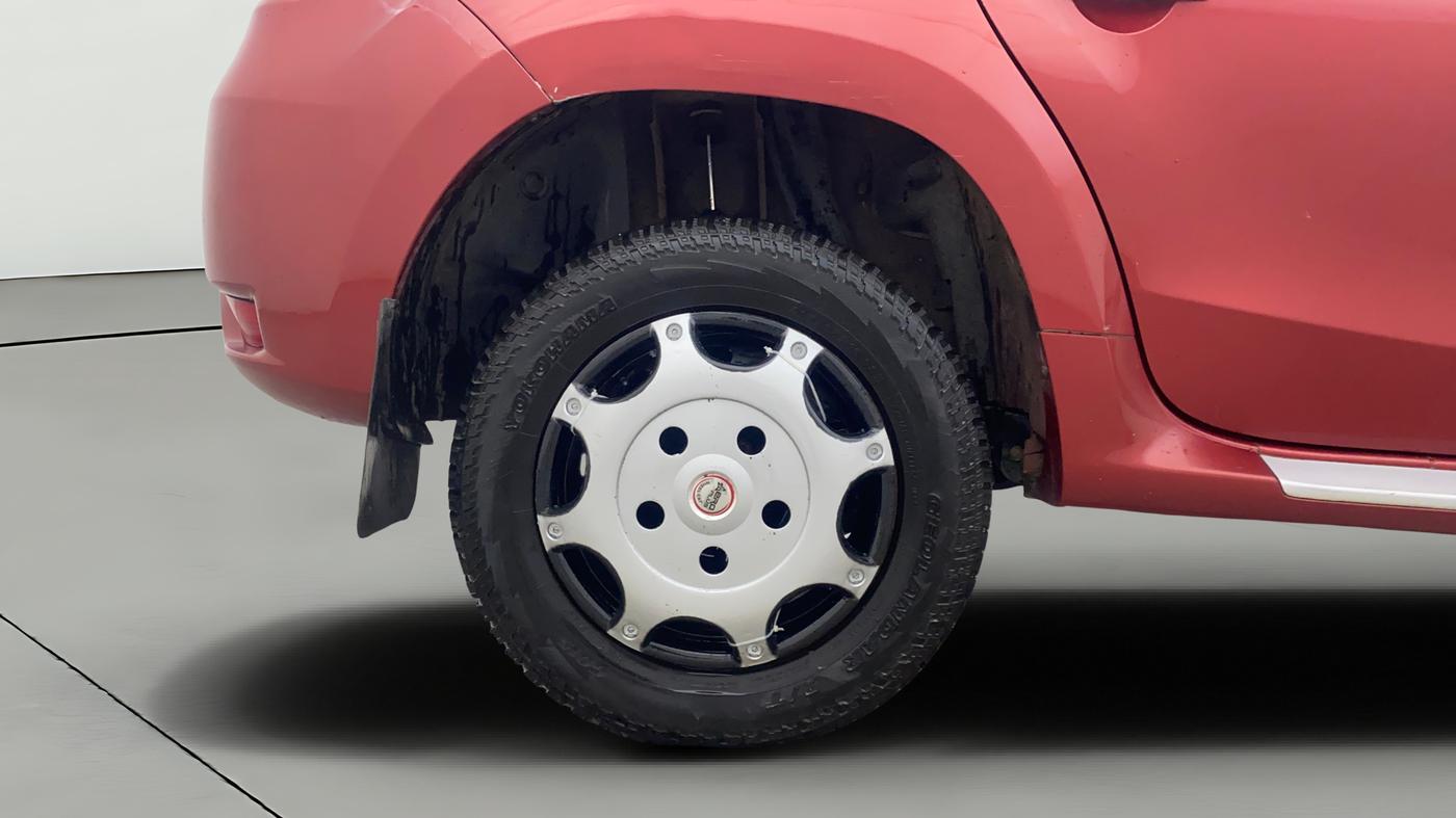 2014 Nissan Terrano XL (P), Petrol, Manual, 1,24,832 km, Right Rear Wheel
