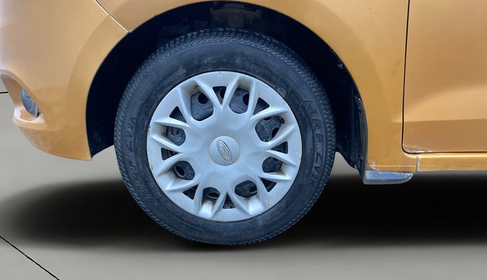 2015 Ford New Figo TREND 1.2 PETROL, Petrol, Manual, 82,996 km, Left Front Wheel