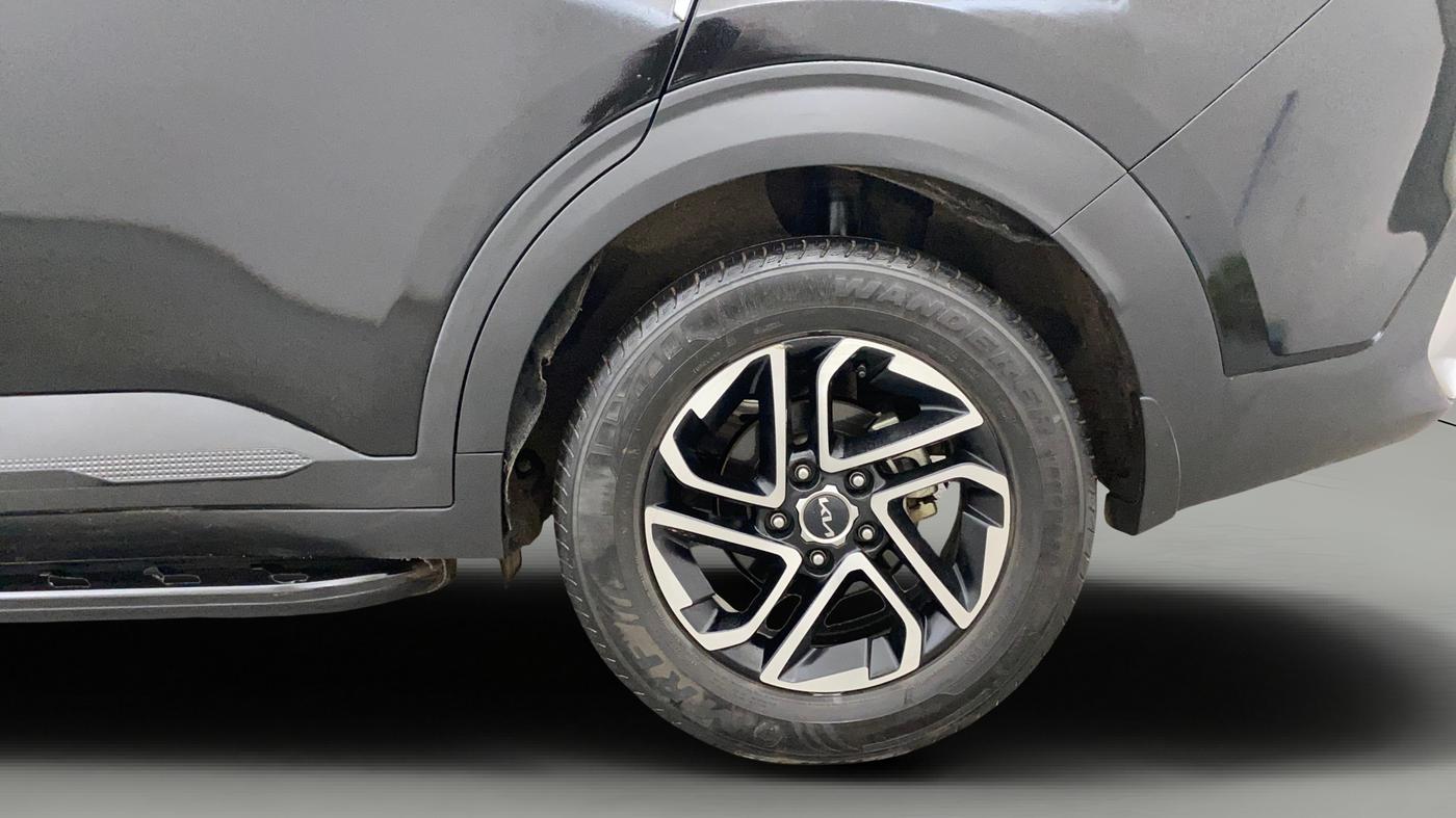2023 KIA CARENS PRESTIGE PLUS 1.4 PETROL 7 STR, Petrol, Manual, 26,327 km, Left Rear Wheel