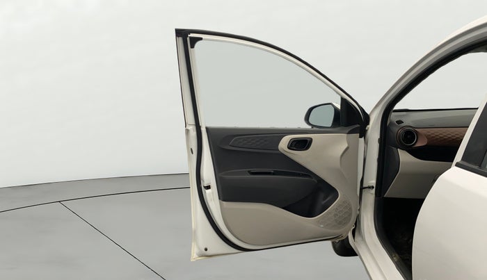 2022 Hyundai AURA S 1.2 CNG, CNG, Manual, 46,514 km, LHS Front Door