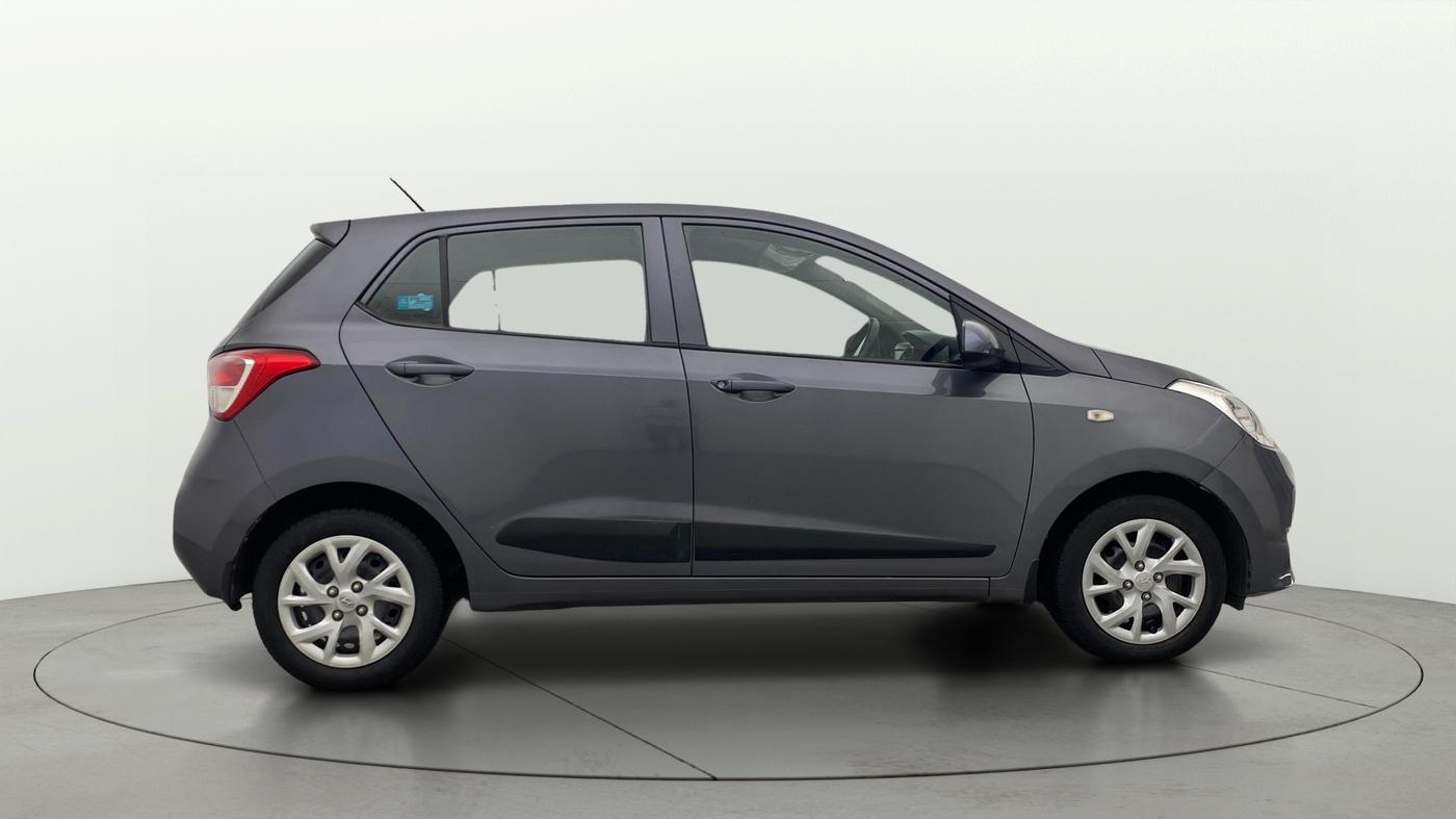 2018 Hyundai Grand i10 MAGNA AT 1.2 KAPPA VTVT, Petrol, Automatic, 29,891 km, Right Side View