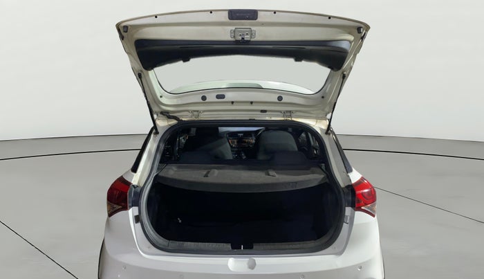 2016 Hyundai i20 Active 1.2 S, Petrol, Manual, 1,08,259 km, Boot Open Zoomed View