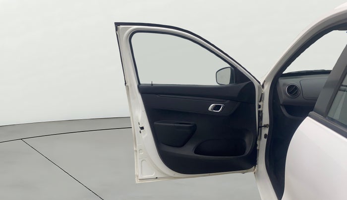 2019 Renault Kwid RXT 1.0 AMT (O), Petrol, Automatic, 33,271 km, LHS Front Door