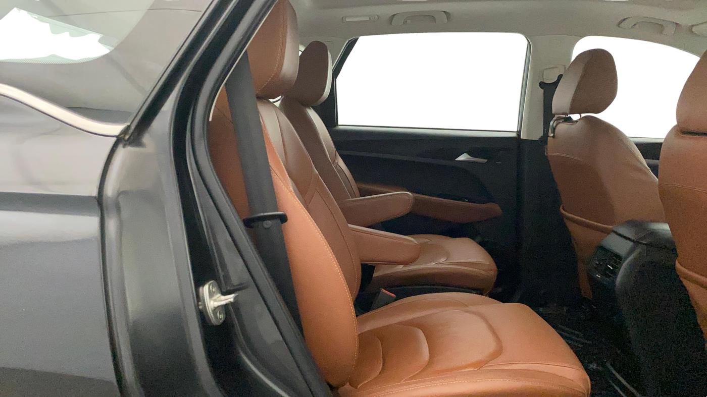 2020 MG HECTOR PLUS SHARP 2.0 DIESEL TURBO MT 6-STR, Diesel, Manual, 65,383 km, Right Side Rear Door Cabin