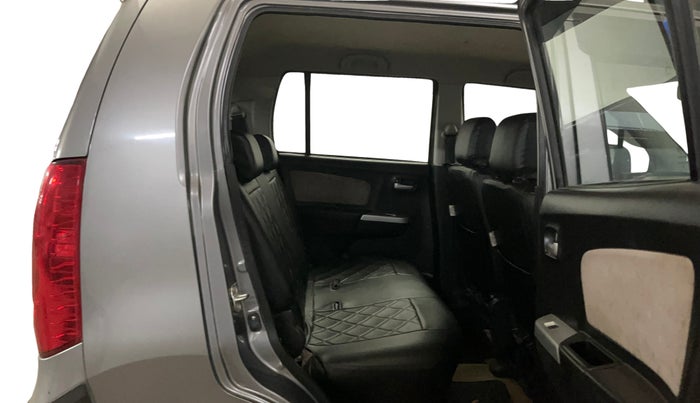 2014 Maruti Wagon R 1.0 VXI, Petrol, Manual, 16,470 km, Right Side Rear Door Cabin