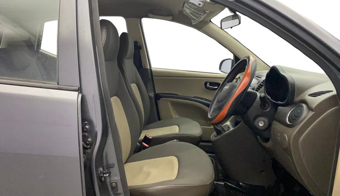 2013 Hyundai i10 SPORTZ 1.2, Petrol, Manual, 1,31,563 km, Right Side Front Door Cabin