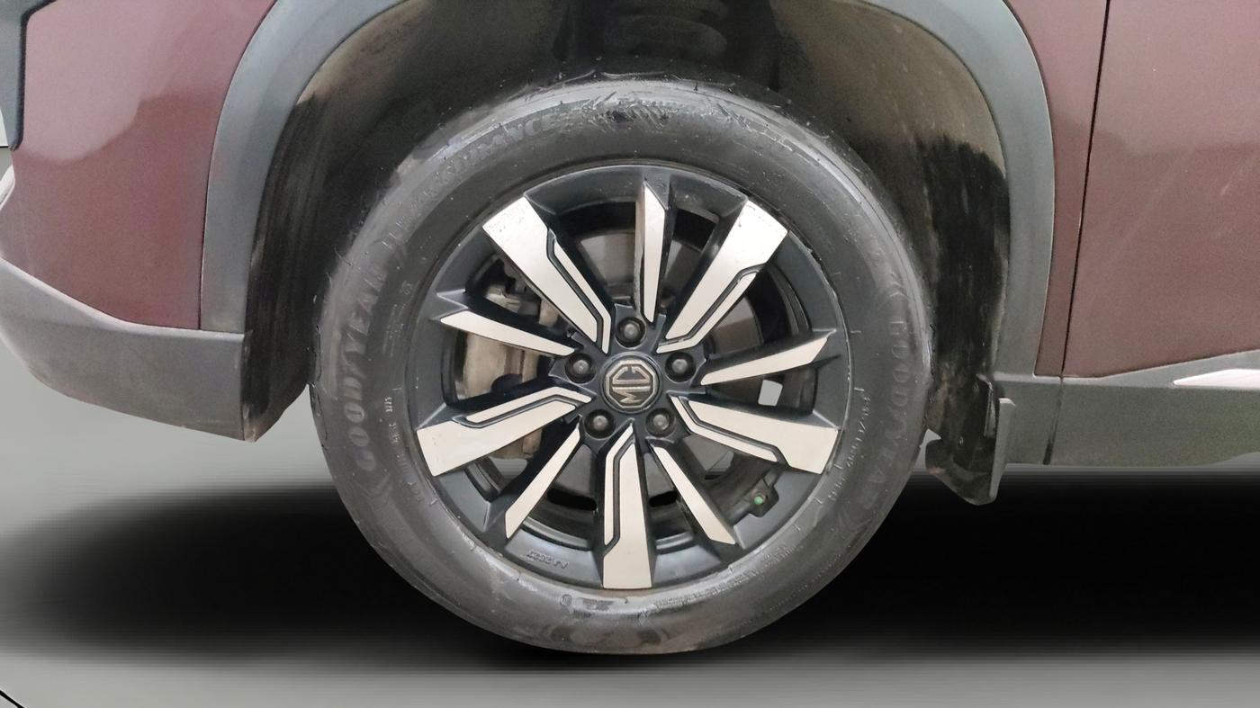 2019 MG HECTOR SHARP 1.5 DCT PETROL, Petrol, Automatic, 1,10,176 km, Left Front Wheel