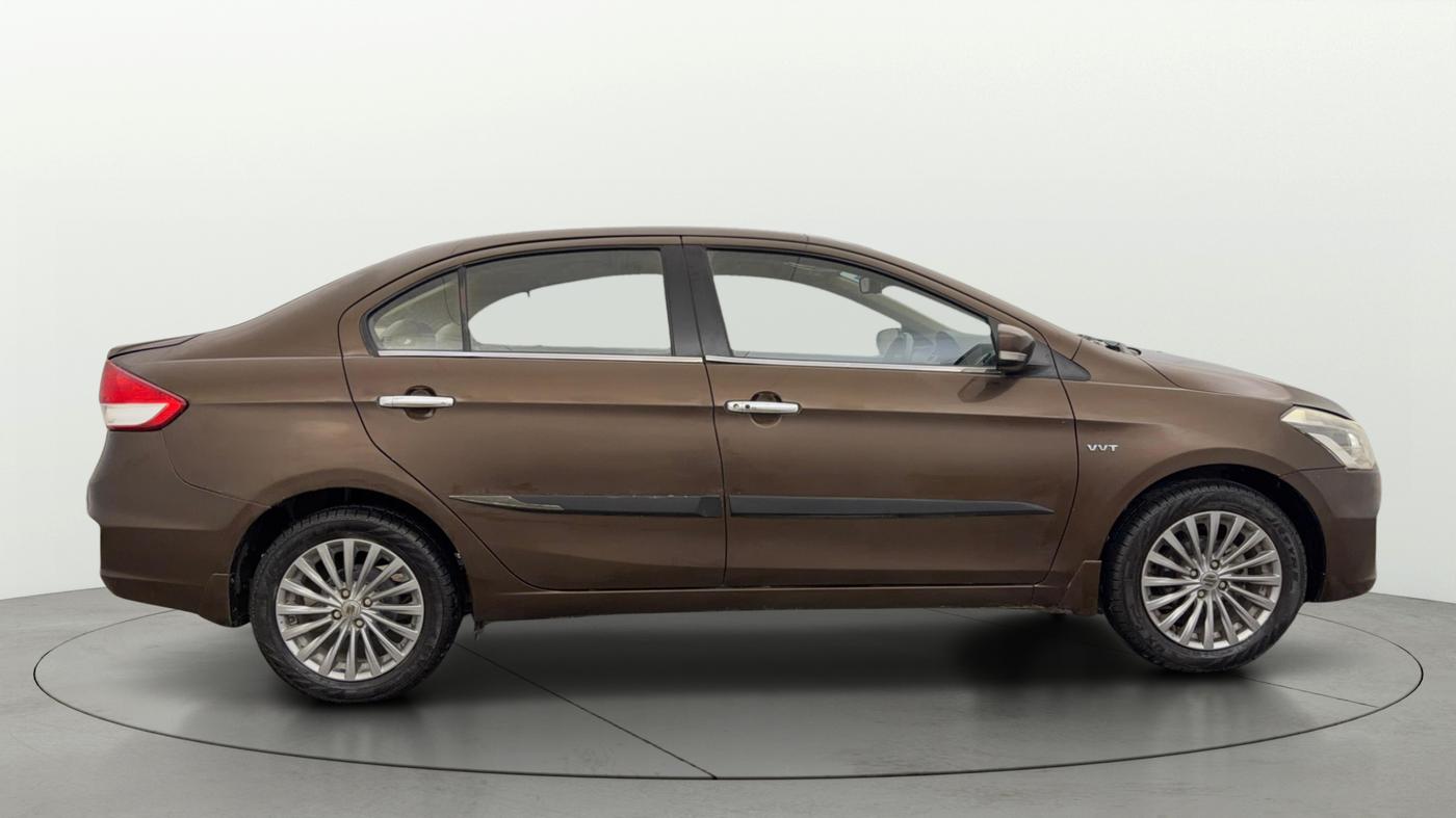 2015 Maruti Ciaz ZXI, Petrol, Manual, 61,067 km, Right Side View