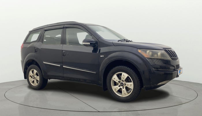 2013 Mahindra XUV500 W8, Diesel, Manual, 97,655 km, Right Front Diagonal