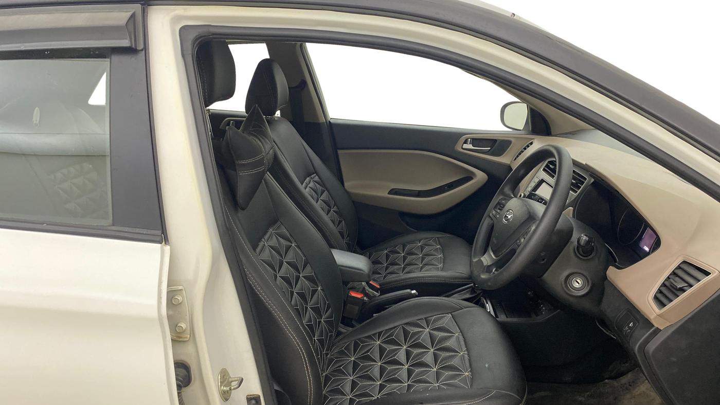2019 Hyundai Elite i20 SPORTZ PLUS  1.2 CVT, Petrol, Automatic, 25,846 km, Right Side Front Door Cabin