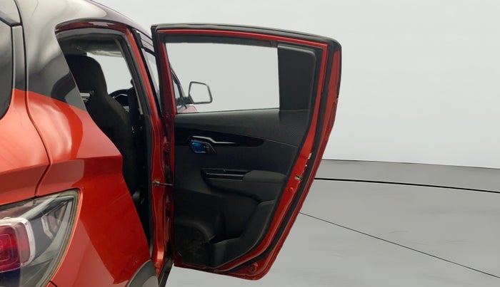 2017 Mahindra KUV 100 NXT K8 P 6 STR DUAL TONE, Petrol, Manual, 40,703 km, RHS Rear Door