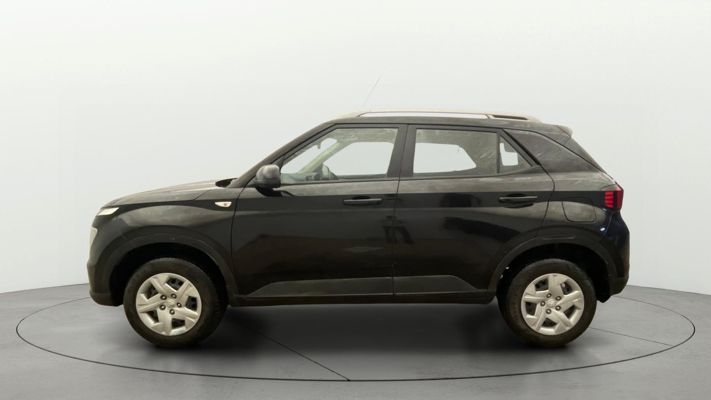 2022 Hyundai VENUE S 1.2, Petrol, Manual, 32,325 km, Left Side