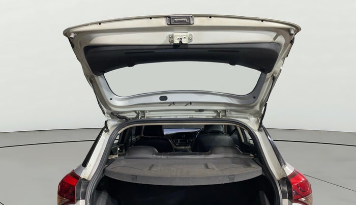 2016 Hyundai Elite i20 SPORTZ 1.2, Petrol, Manual, 35,991 km, Boot Door Open