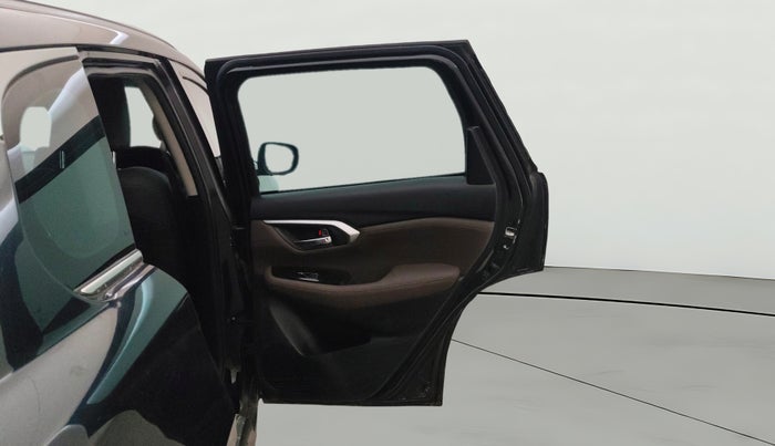 2023 Toyota URBAN CRUISER HYRYDER V HYBRID, Hybrid, Automatic, 89,766 km, RHS Rear Door