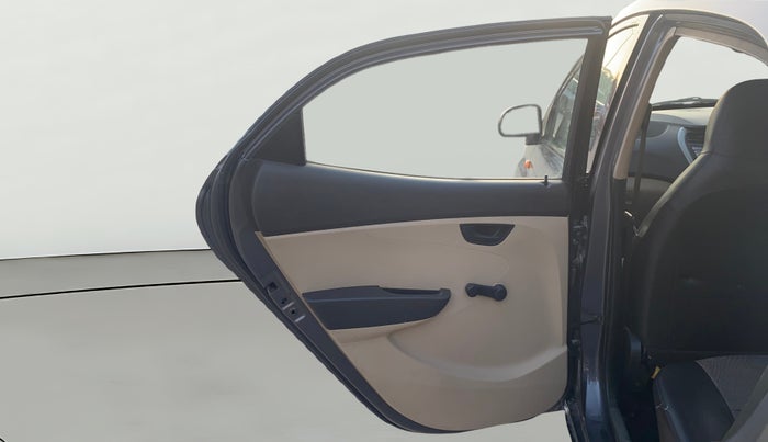 2015 Hyundai Eon MAGNA +, Petrol, Manual, 68,938 km, LHS Rear Door