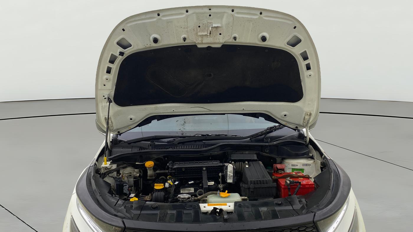 2023 Tata ALTROZ XZ (O) PETROL, Petrol, Manual, 52,627 km, Open Bonet