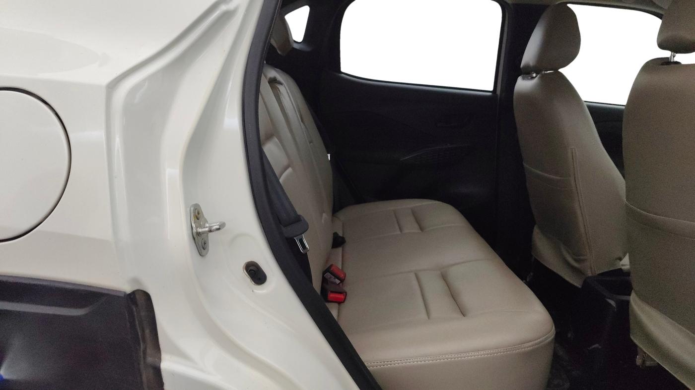2025 Nissan MAGNITE Visia Plus B4D 1.0 Petrol MT, Petrol, Manual, 15,507 km, Right Side Rear Door Cabin