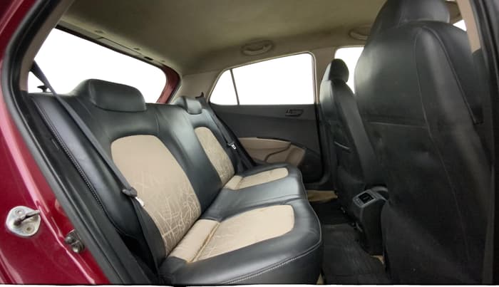 2016 Hyundai Grand i10 MAGNA 1.2 KAPPA VTVT, Petrol, Manual, 71,361 km, Right Side Rear Door Cabin