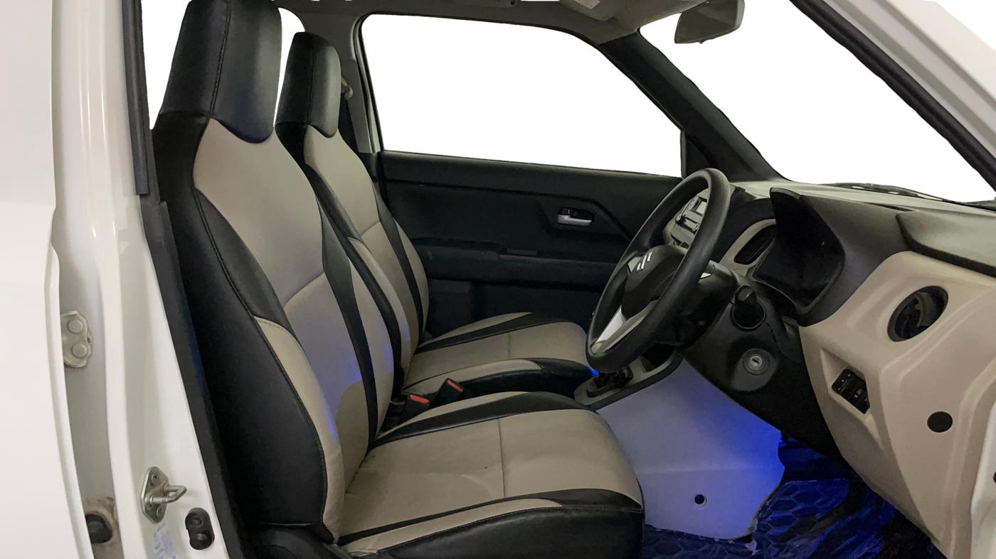 2023 Maruti New Wagon-R VXI 1.0, CNG, Manual, 39,021 km, Right Side Front Door Cabin