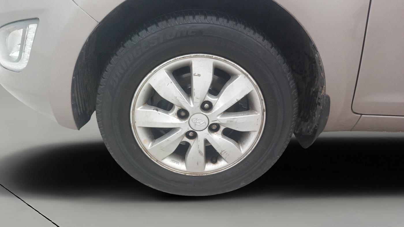 2014 Hyundai i20 SPORTZ 1.2, Petrol, Manual, 66,557 km, Left Front Wheel